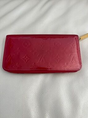 Louis Vuitton Red Vernis Leather Zip-around Continental Wallet